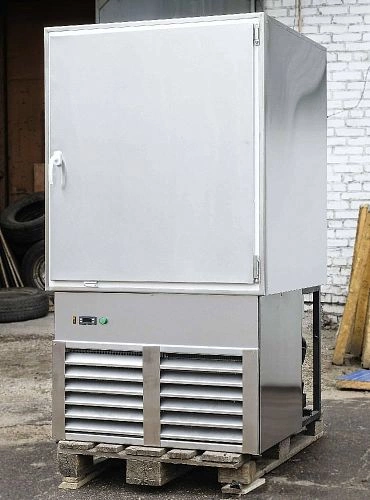 b67e3137710bb98c4fcceb8c1a2be77e.webp Шкаф шоковой заморозки HOOG на 20 уровней